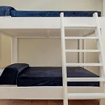 Ilia's House 아파트 *