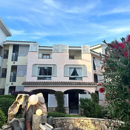 Ilia's House 公寓
